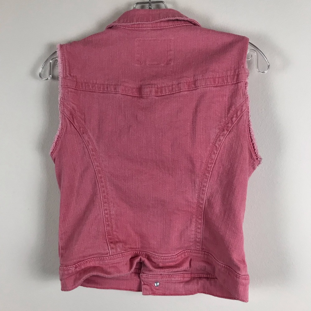 American Rag Button Down Vest. - Picture 3 of 3